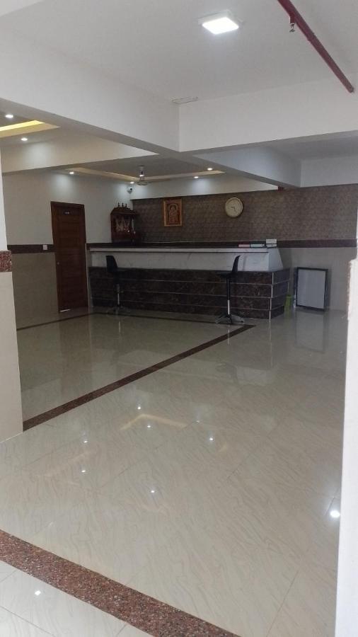 Dwarka Lodging & Boarding Mulki Bagian luar foto