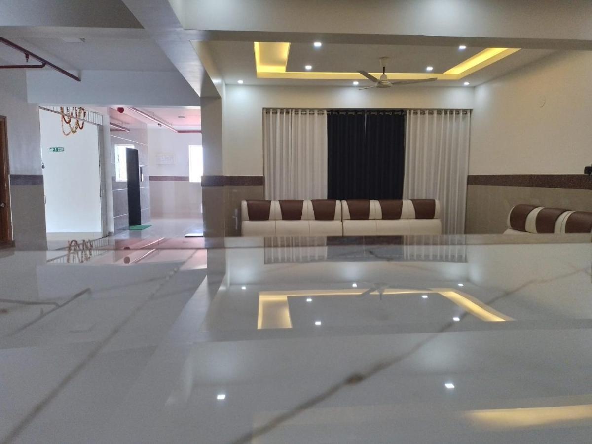 Dwarka Lodging & Boarding Mulki Bagian luar foto