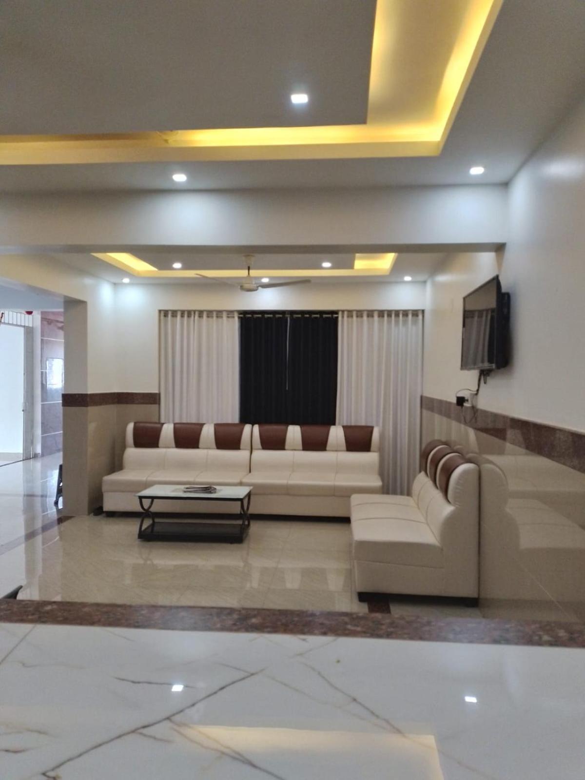 Dwarka Lodging & Boarding Mulki Bagian luar foto